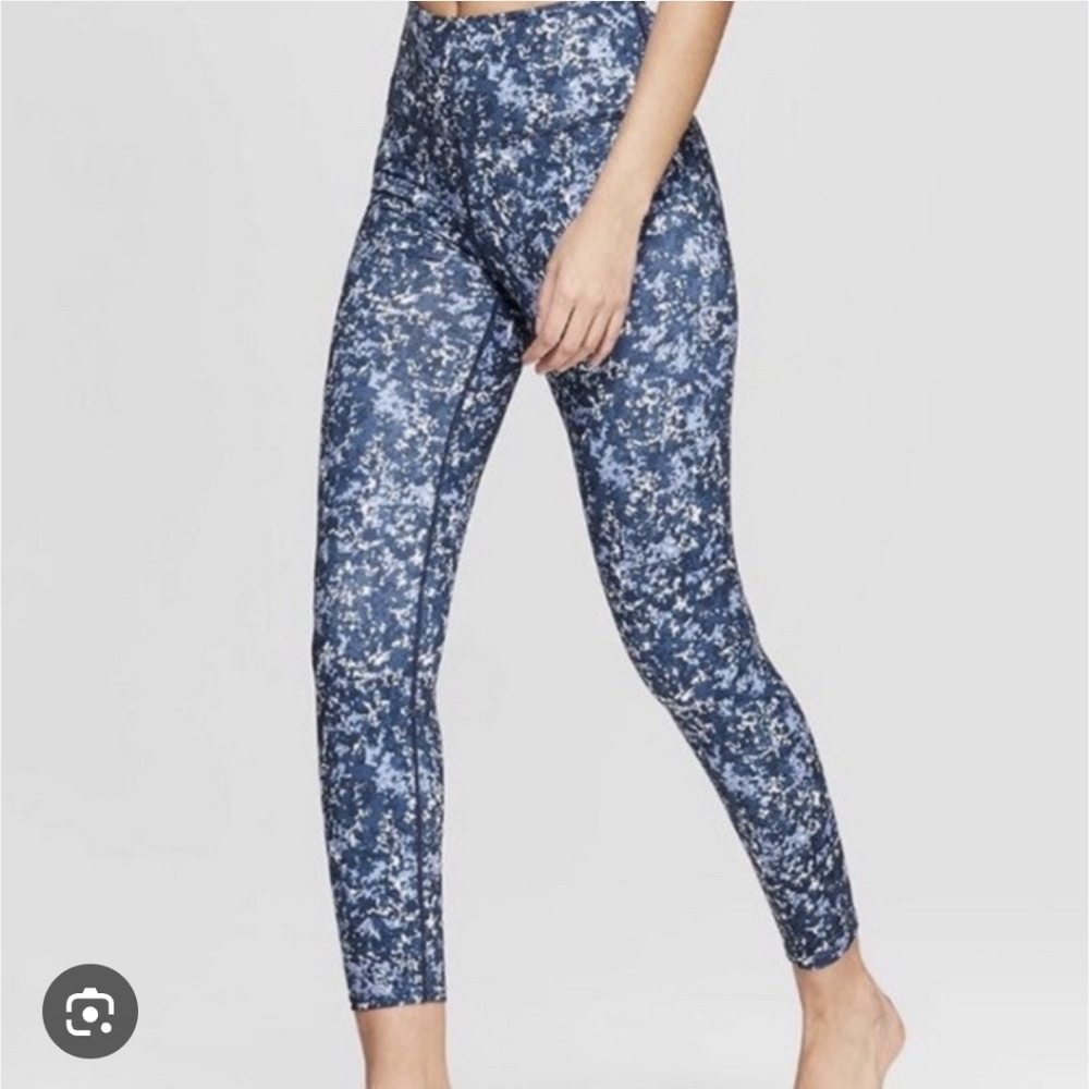 Athleta Salutation Stash Pocket Tight Sandstone Gray Blue Size Small